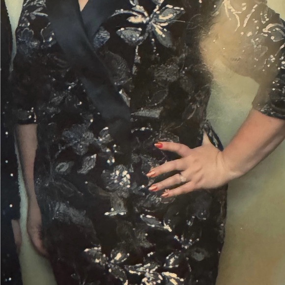 Perfect Holiday or New Year’s Party Dress!! Adrianna Papell Floral Blazer Dress - Picture 6 of 6